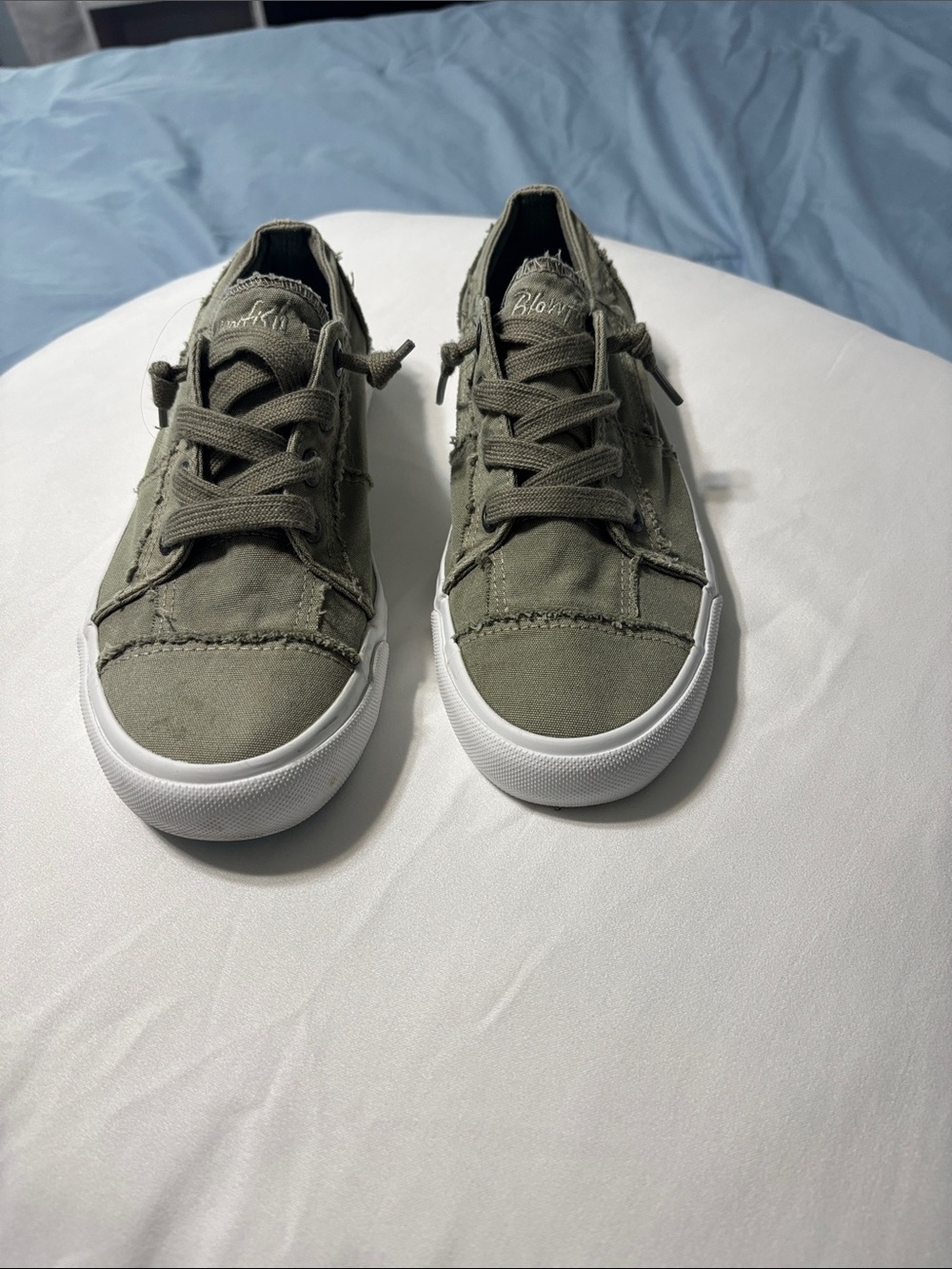 Women’s Blowfish Olive Canvas Lace-Up Flats with White Sole